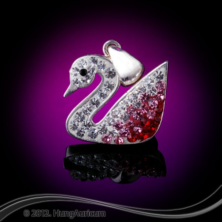Ezüst medál, hattyú swarovski kristályokkal